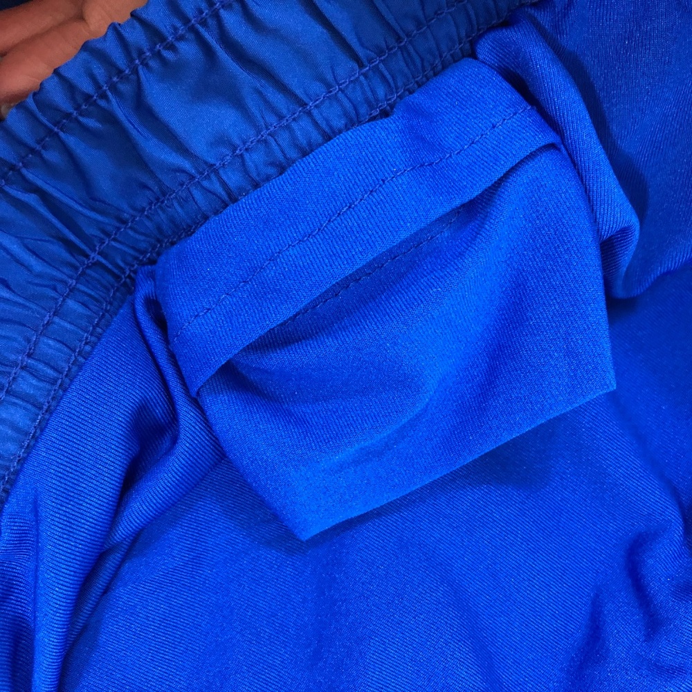 NWT Old Navy Active Workout Shorts Cobalt - Picture 3 of 4